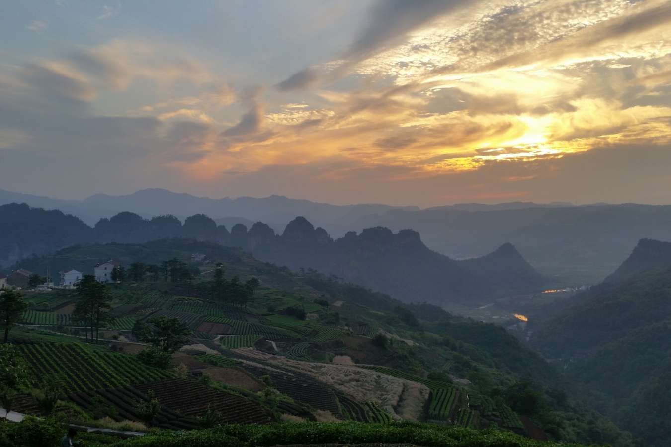 Xinchang Peaks in China