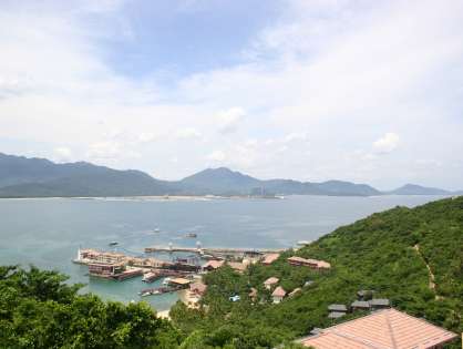 Boundary Island - The Border between Cultures and Climates